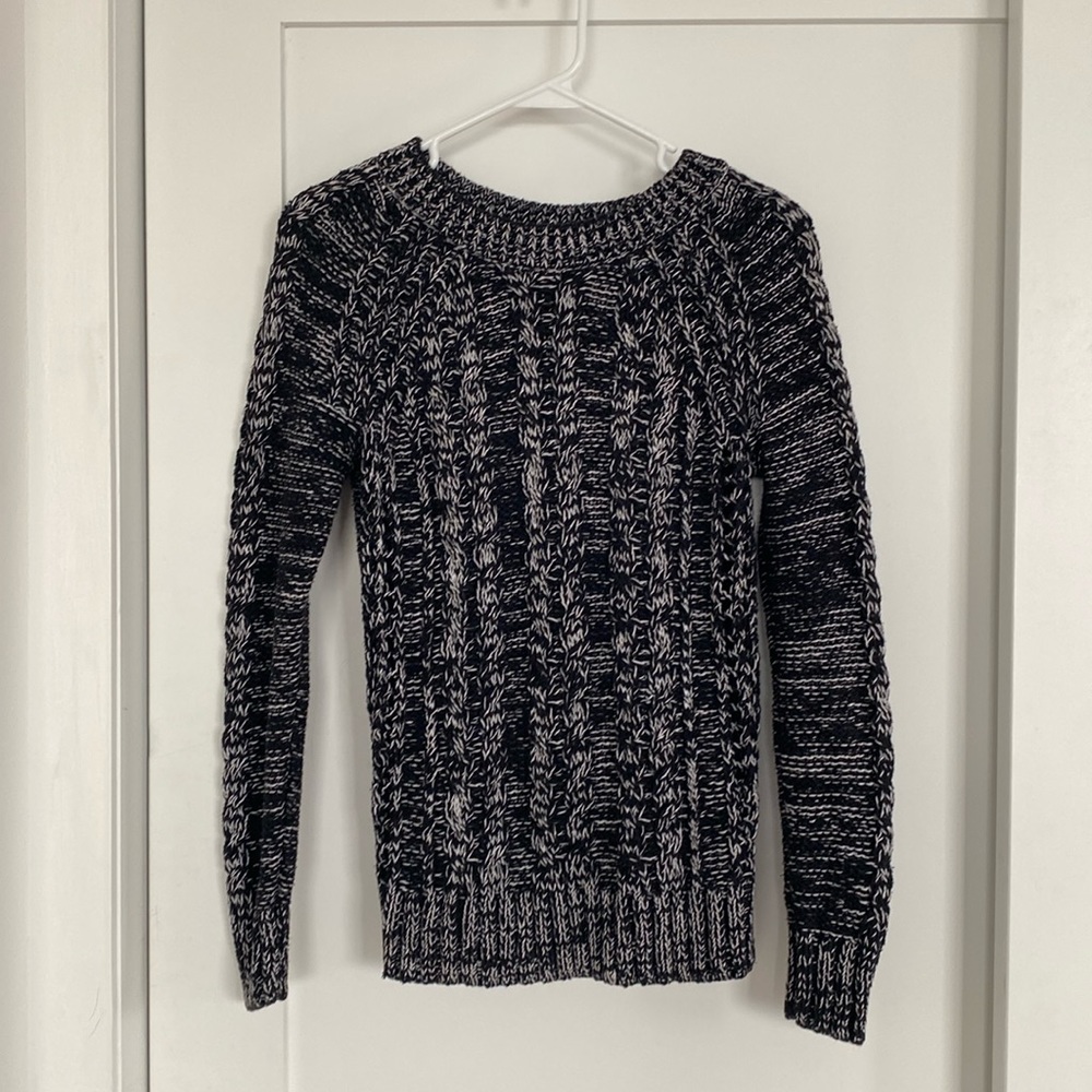 GAP sweater - size xs